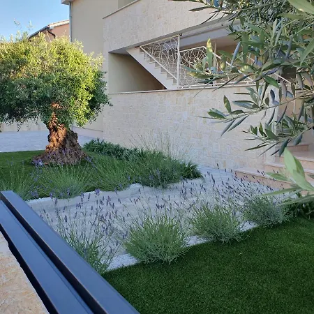 公寓 Seashells Tribunj